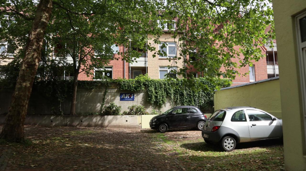 Kapitainskoje Direkt Am Hafen Flensburgs * Flensburg