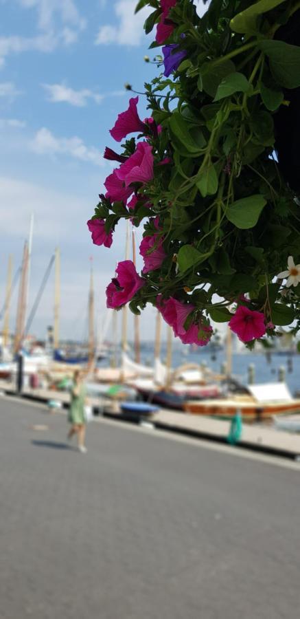 Kapitainskoje Direkt Am Hafen Flensburgs Flensburg